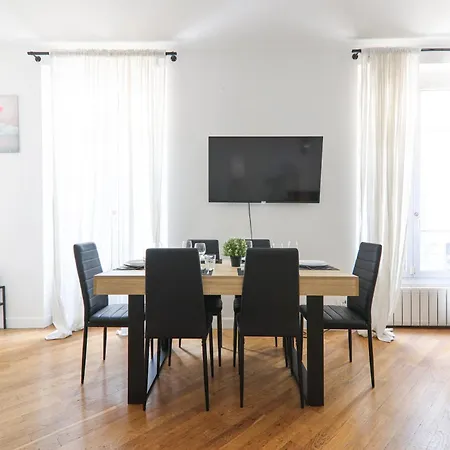 2 Bedroom Quartier Champs Elysees 3 Free Netflix Appartamento Parigi