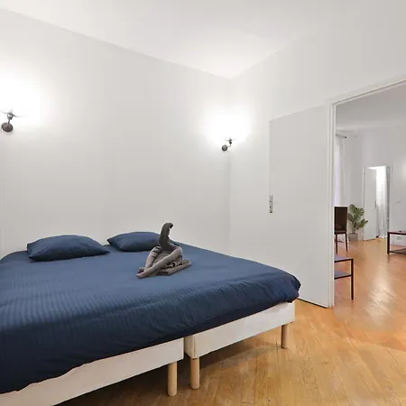 2 Bedroom Quartier Champs Elysees 3 Free Netflix Appartamento Parigi