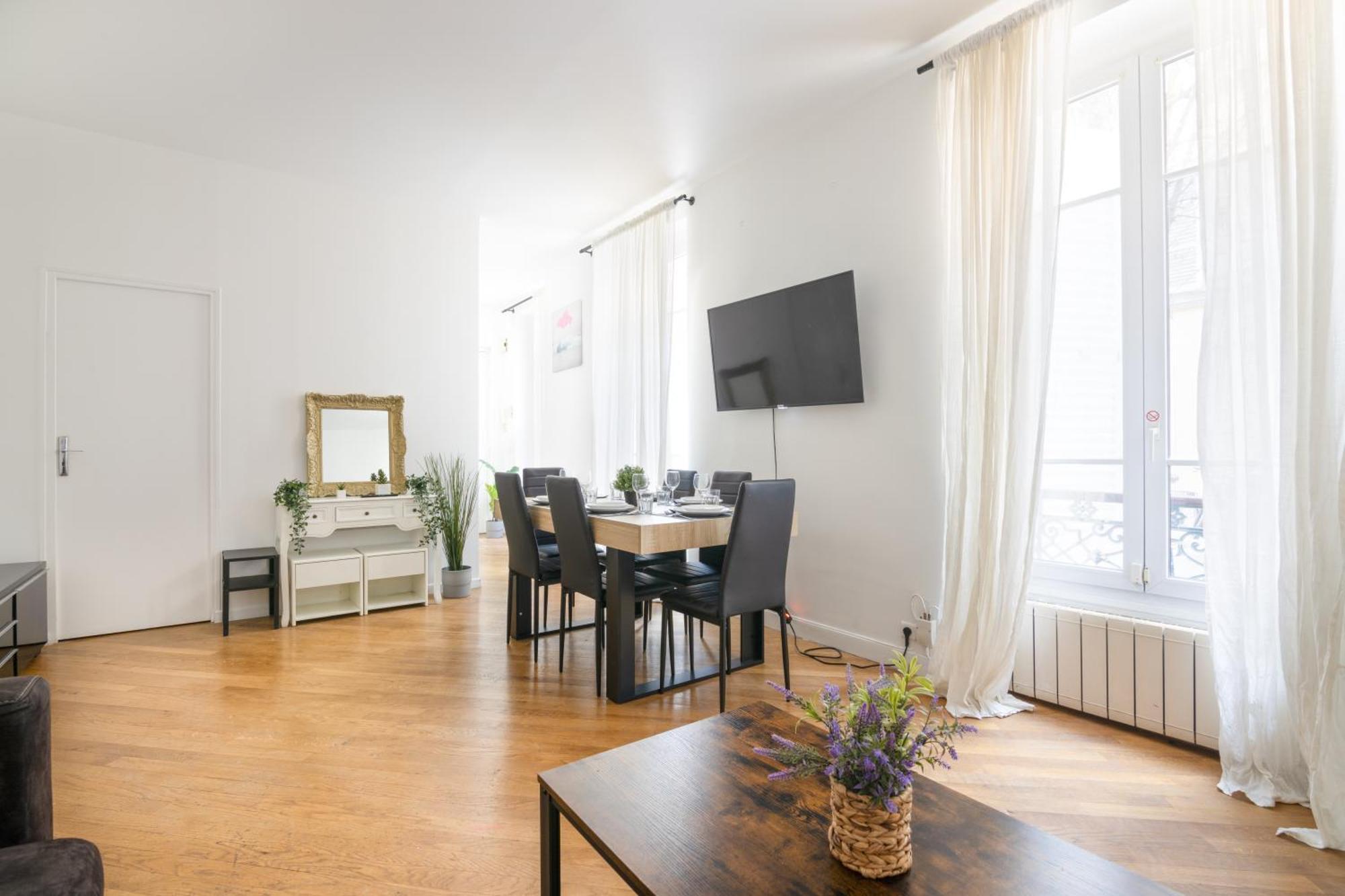 2 Bedroom Quartier Champs Elysees 3 Free Netflix *