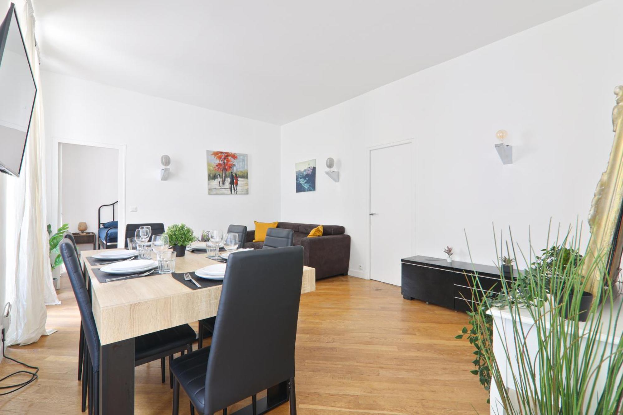 2 Bedroom Quartier Champs Elysees 3 Free Netflix